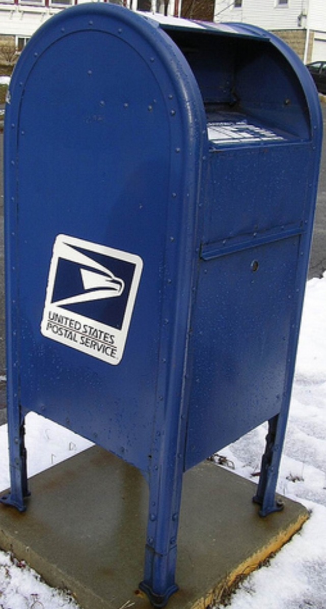 28 days of Black Inventions: Modern Day Mailbox | tellmehowilooknow
